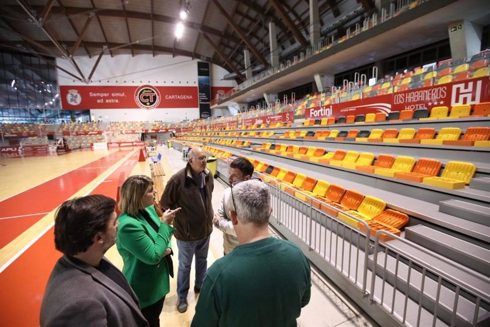 La alcaldesa, Noelia Arroyo, durante una visita al Palacio de Deportes (imagen de archivo)