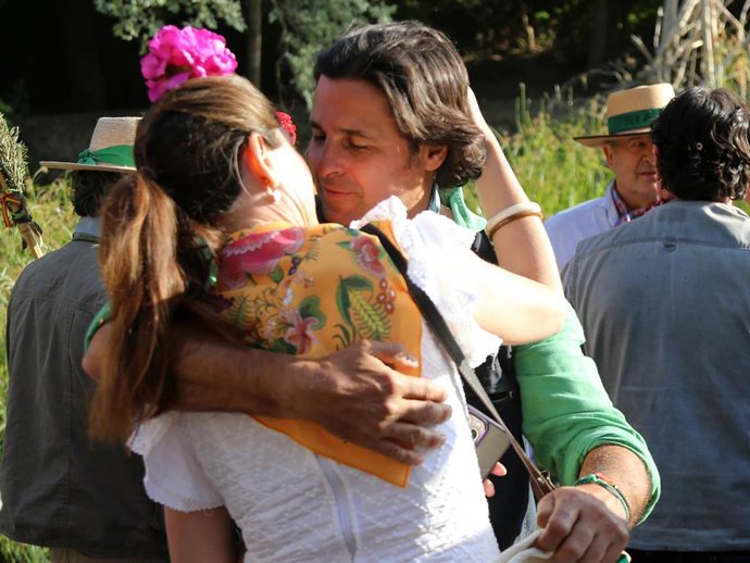 Francisco Rivera y Lourdes Montes, de lo más cariñosos durante el cruce del Vado del Quema