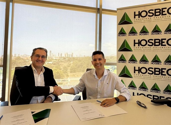 Firma del acuerdo entre Iberdrola y Hosbec