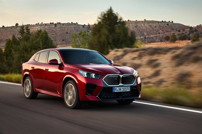 Archivo - BMW anota un beneficio de 40,23 millones en 2024, un 11,3% menos pese a elevar sus ventas un 18,2%.