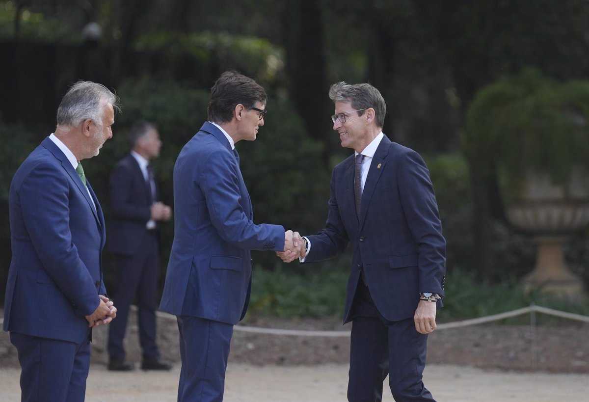 Desbloqueo entregas a cuenta, más médicos y solución déficit infraestructuras, entre demandas de La Rioja