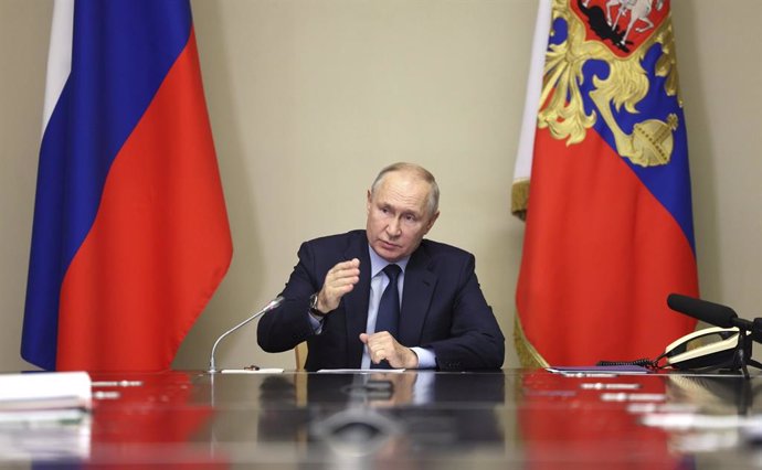 Archivo - October 16, 2023, Novo-Ogaryovo, Moscow Oblast, Russia: Russian President Vladimir Putin chairs a face-to-face meeting with government officials to discuss operational issues at the Novo-Ogaryovo presidential state residence, October 16, 2023 ou