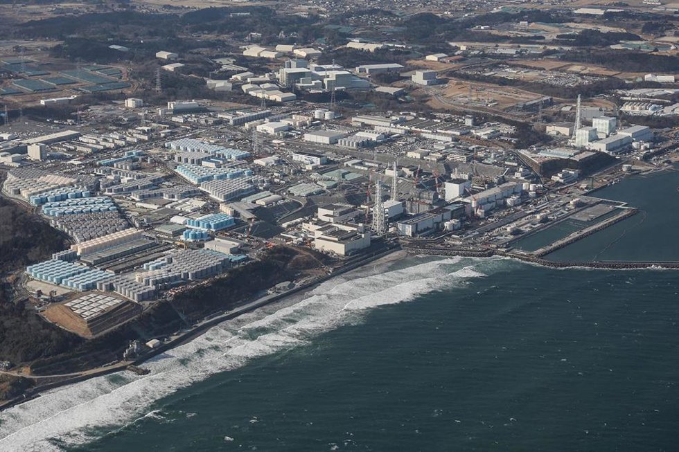 Archivo - Vista aérea de la planta nuclear de Fukushima