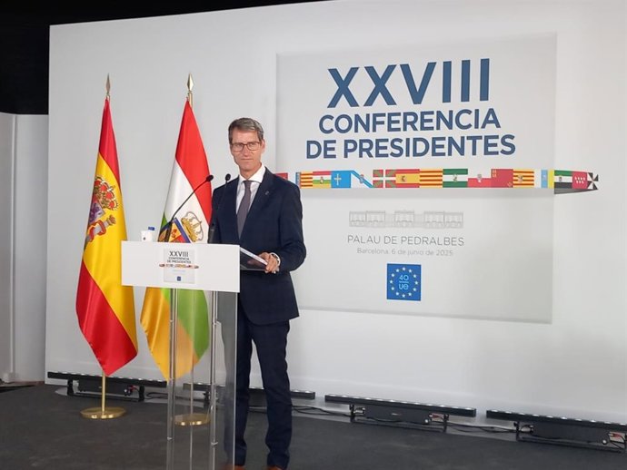 El presidente del Gobierno de La Rioja, Gonzalo Capellán, durante su intervención en la Conferencia de Presidentes de Barcelona