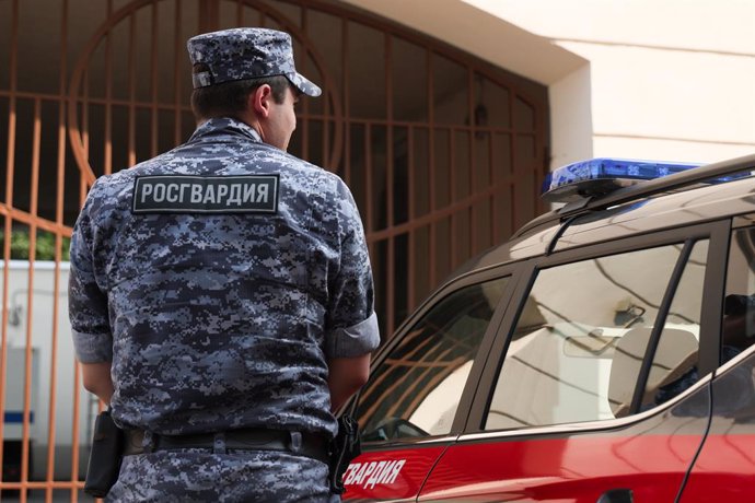 RUSSIA, MOSCOW - JUNE 5, 2025: An officer of the Russian National Guard (Rosgvardia) is seen outside Moscow's Zamoskvoretsky District Court before a hearing into the case of the abduction of blogger Areg Shchepikhin at Yaroslavsky Railway Station