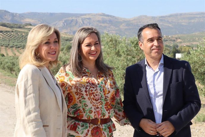 (Desde Izda.) Romero, Serrano Y García Malagón, En El Paraje De Los Llanos De Baena.