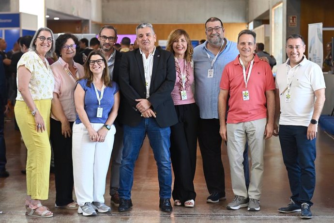 Nueva junta directiva de SEMES elegida el 6 de junio de 2025 con l doctor Tato Vázquez como presidente.