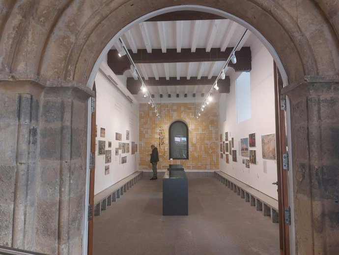 Exposición fotográfica del autor Manolo Valmorisco en la Casa de la Lectura de Segovia.