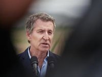 Feijóo traslada su reconocimiento a los militares en misión en el exterior por el Día de las Fuerzas Armadas