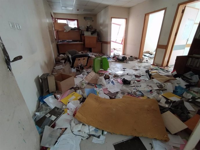 Archivo - March 6, 2024, Khan Yunis, Gaza: (INT) Destructions at Al Amal & Nasser Hospital in Gaza. March 05, 2024, Khan Yunis, Gaza, Palestine: The destructions at the site of the Israeli army's withdrawal from the Al Amal neighborhood and Nasser Hospita