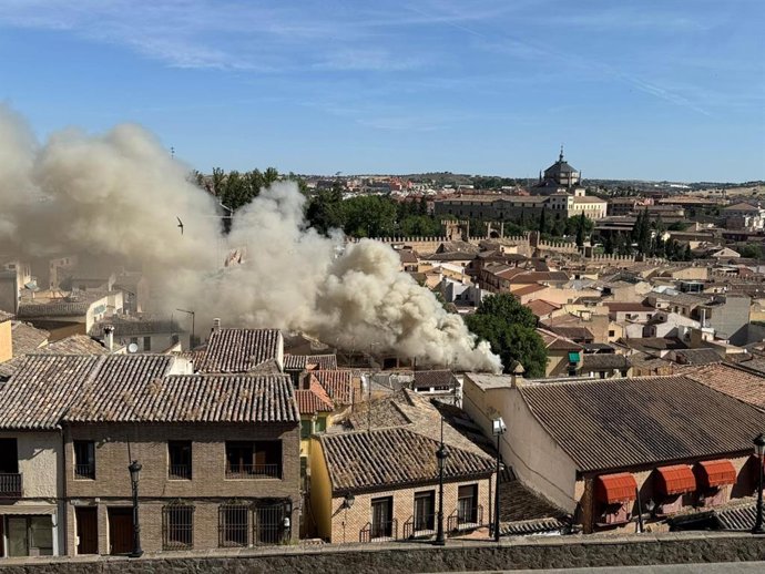 Incendio en una vivienda de la calle Zarzuela de Toledo.