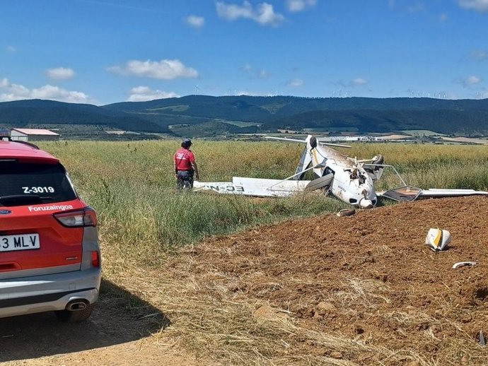 Cuatro heridos en el accidente de una avioneta en el aeródromo de Lumbier.