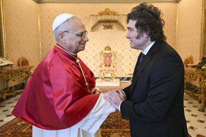 El Papa León XIV recibe al presidente de Argentina, Javier Milei, en audiencia privada a 7 de junio de 2025 