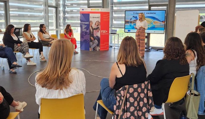 El programa de liderazgo femenino The Break llega a València con un reto sobre la recuperación post-dana