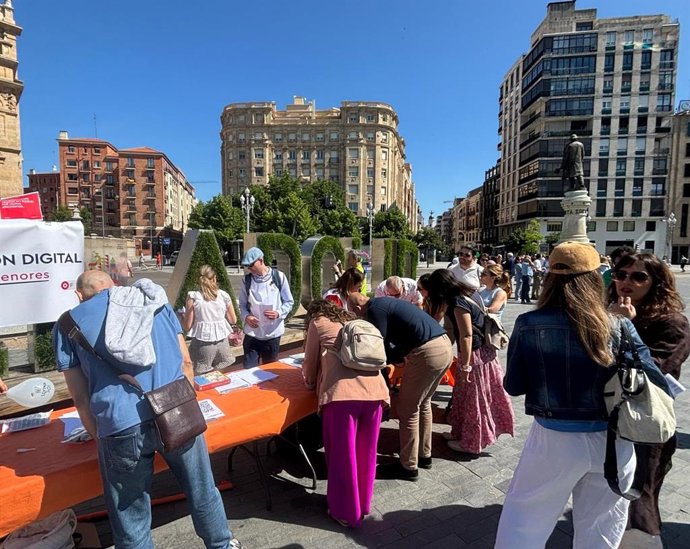 Recogida de firmas por "la desconexión digital y la protección de la salud en los menores"