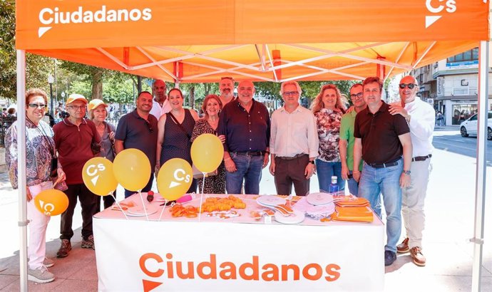 El secretario general de Ciudadanos, Carlos Pérez- Nievas, visita Alicante