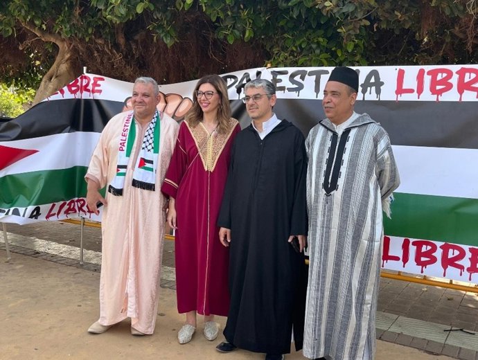La delegada del Gobierno en Melilla, Sabrina Moh, apoya a Palestina en un rezo de la Pascua musulmana.