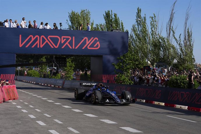 El piloto español de F1 Carlos Sainz (Williams), durante una exhibición en el futuro circuito de Madring. 