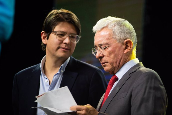 Archivo - August 10, 2023, Bogota, Cundinamarca, Colombia: Colombian senator Miguel Uribe Turbay (L) and former president Alvaro Uribe Velez (R) take part during an event announcing the candidates for Bogota's council of the Political Party, Centro Democr