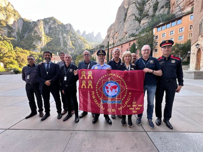 La iniciativa, organizada por IPA Cataluña en el marco del milenario del emblemático monasterio, reunió a cuerpos policiales, autoridades religiosas, expertos académicos y profesionales de la seguridad