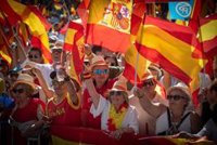 PP cifra en más de 100.000 los asistentes a su protesta contra Sánchez y la Delegación del Gobierno calcula 50.000