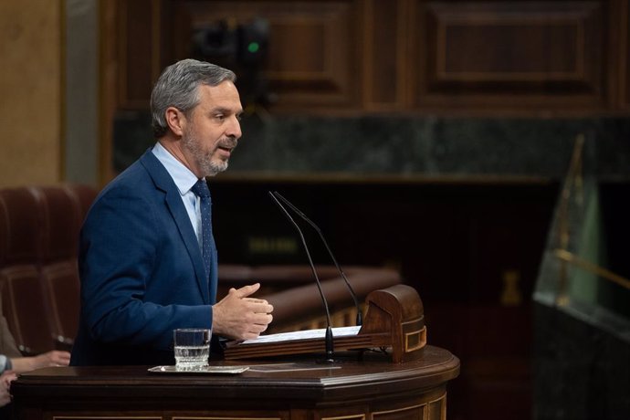 Archivo - El diputado del PP Juan Bravo durante una sesión plenaria, en el Congreso de los Diputados, a 8 de mayo de 2025, en Madrid (España). El Congreso debate y vota hoy la convalidación o derogación del Real Decreto ley 4/2025, de medidas urgentes de 