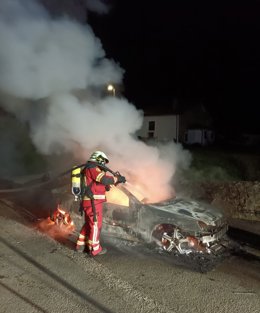 Incendio de coche en Toranzo