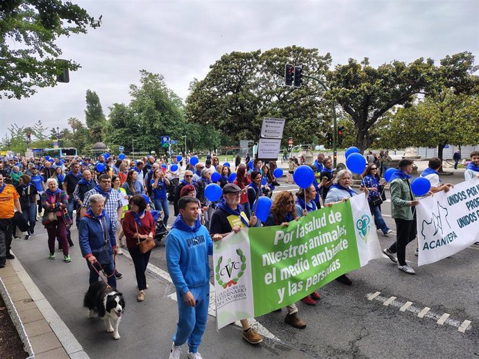 Más de medio millar de personas se manifiestan en Santander contra la Ley del Medicamento