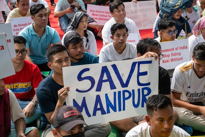 Archivo - Manifestación contra la violencia sectaria en Manipur, India