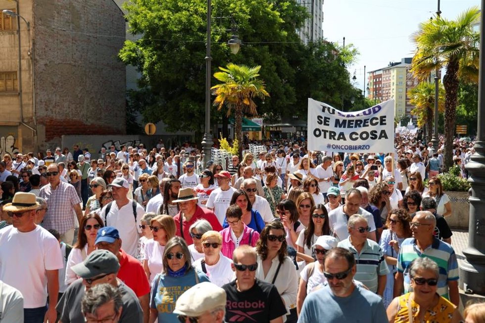 Manifestación por la sanidad en El Bierzo, convocada por Oncobierzo.