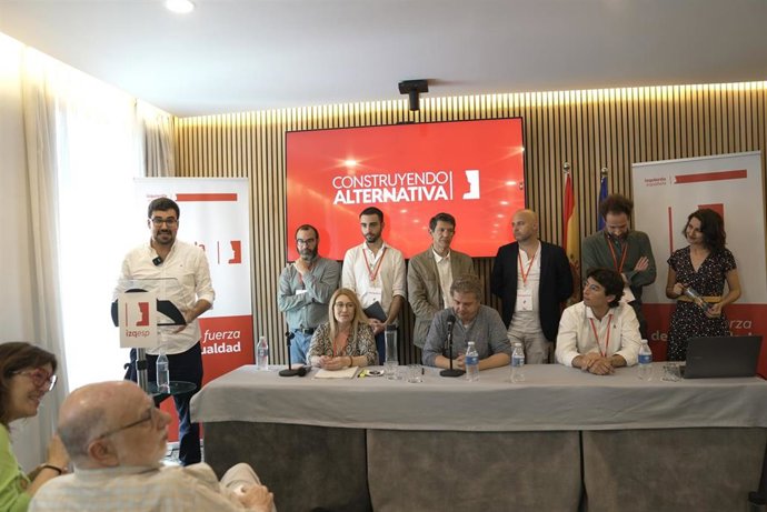 Guillermo del Valle, elegido líder en el congreso de Izquierda Española arropado por Cándido Mendéz y Soraya Rodríguez