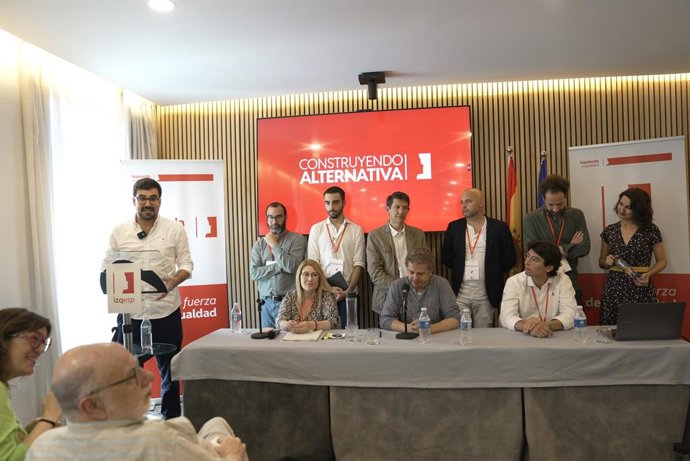 Guillermo del Valle, eleito líder no congresso da esquerda espanhola com o apoio de Cándido Mendéz e Soraya Rodríguez.