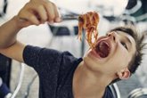 Foto: Padres saludables en su juventud, hijos con mejores hábitos alimentarios: la conexión que no conocías
