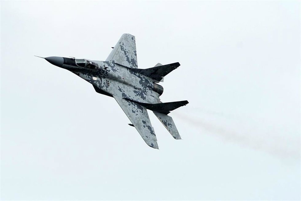 Archivo - Avión de combate MiG 29 de la flota eslovaca, imagen de archivo.