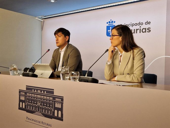 Borja Sánchez, a la izquierda