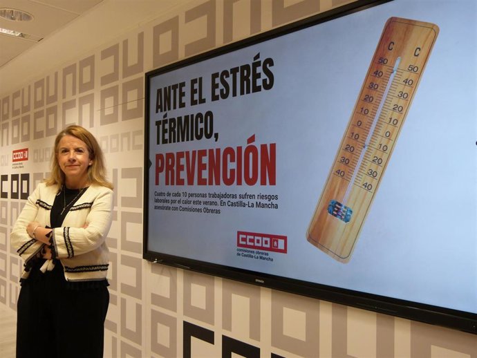 La secretaria regional de Diálogo Social y Salud Laboral de CCOO, Raquel Payo, presenta la campaña de prevención del estrés térmico.