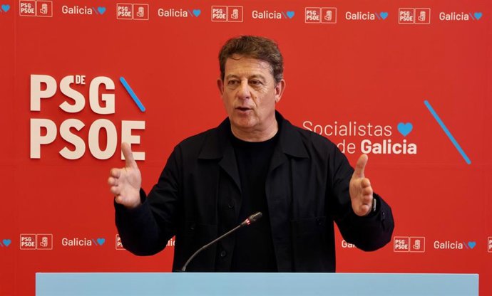 El secretario xeral del PSdeG, José Ramón Gómez Besteiro, en rueda de prensa.