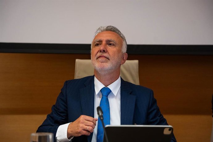 Archivo - El expresidente del Gobierno de Canarias y Ministro de Política Territorial y Memoria Democrática, Ángel Víctor Torres, comparece en el Congreso de los Diputados, a 10 de junio de 2024, en Madrid (España). Ángel Víctor Torres ha comparecido hoy 