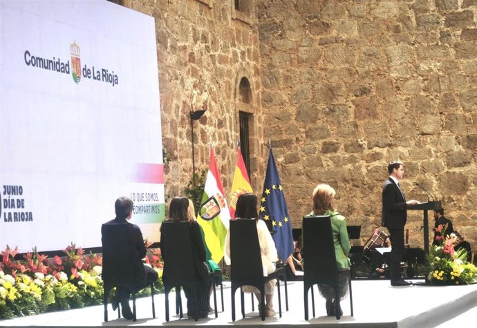 AV.-Capellán llama a "recuperar orgullo sereno" de ser riojanos, reclamando "conectividad" de "justicia" y "a la altura"