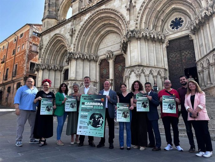 Presentación de la carrera inclusiva de Amiab en Cuenca.