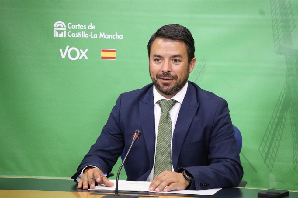 El portavoz del Grupo Parlamentario Vox, Iván Sánchez.