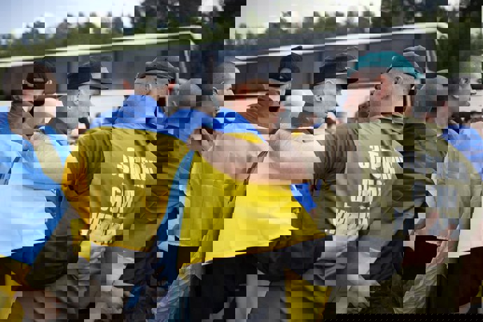 Ucrania y Rusia intercambian a un primer grupo de prisioneros menores de 25 años