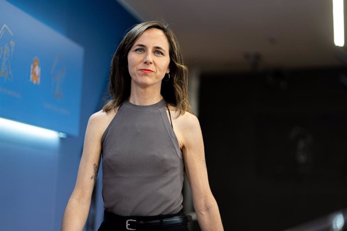 La portaveu de Podem en el Congrés, Ione Belarra, arriba a una roda de premsa en el Congrés dels Diputats, a 3 de juny de 2025, a Madrid (Espanya).