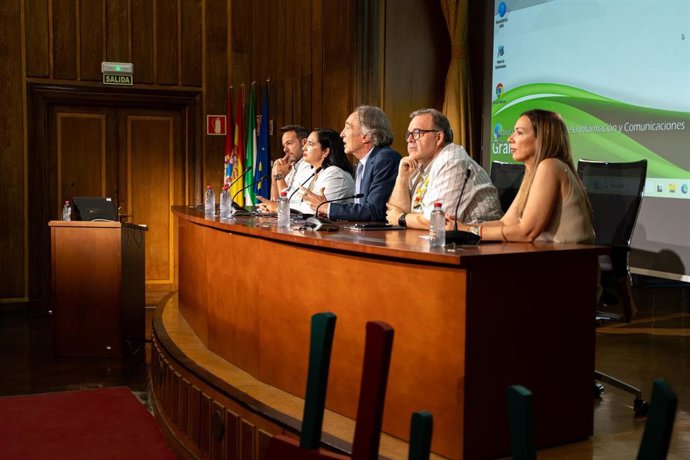 Recepción en el Virgen de las Nieves a los nuevos especialistas internos residentes
