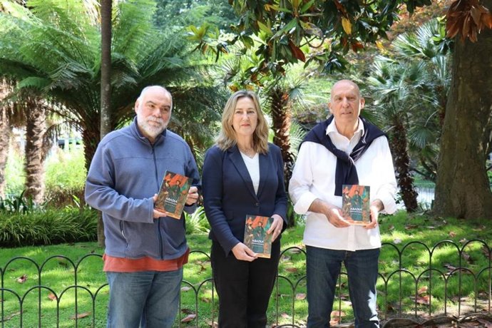 Anton Abadiaren biografia euskaratu eta berrargitaratu dute Gipuzkoako Aldundiak eta Elkar argitaletxeak