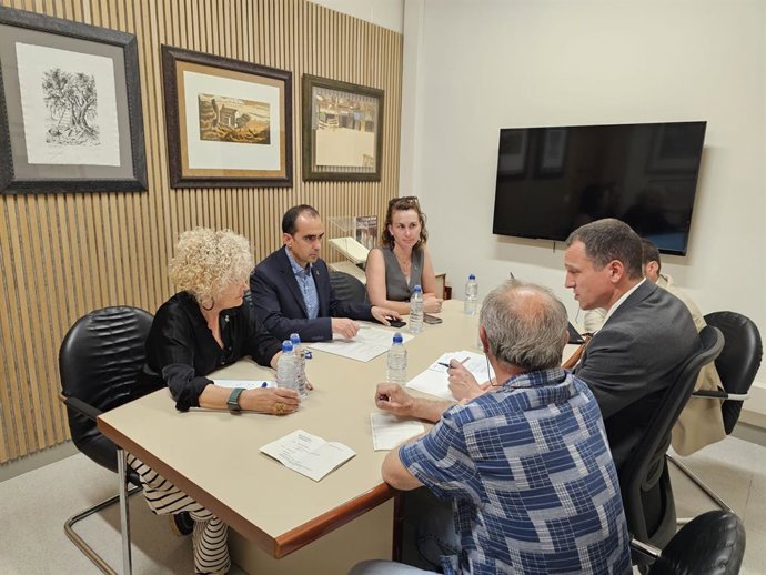 El Consell Comarcal de l'Urgell ha recibido este lunes al conseller de Agricultura, Ganadería, Pesca y Alimentación, Òscar Ordeig