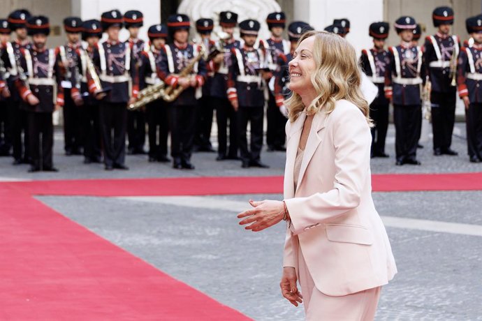 A primeira-ministra Giorgia Meloni durante a reunião com o presidente da Argentina, Javier Milei, no Palazzo Chigi, Roma, sexta-feira, 6 de junho de 2025 (Foto Roberto Monaldo / LaPresse) ... A primeira-ministra Giorgia Meloni durante a reunião com o pres