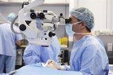 Foto: Expectativas "realistas" tras una cirugía refractaria: algunos pacientes de cierta edad pueden seguir necesitando gafas