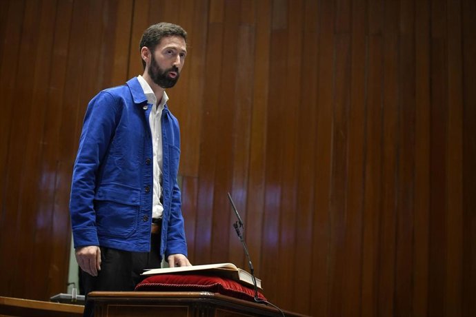 Archivo - El nuevo secretario General de Consumo y Juego, Andrés Barragán, durante la toma de posesión de su cargo en la sede del Ministerio, a 30 de septiembre de 2024, en Madrid (España).