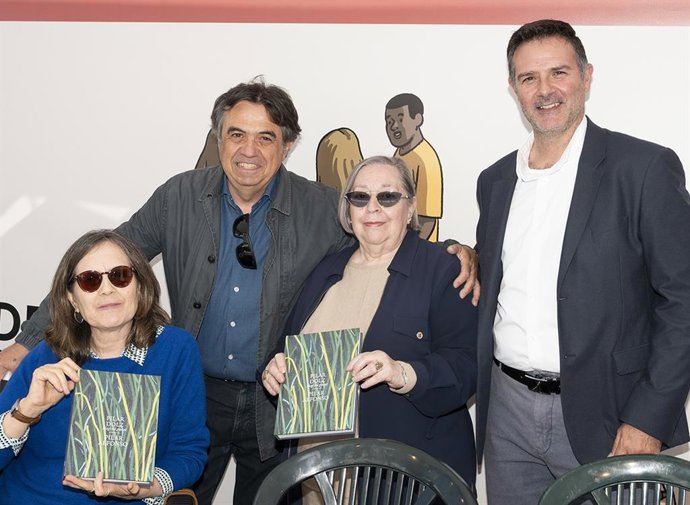 Archivo - La Diputació de València reconoce la trayectoria de la artista Pilar Dolz Mestre en el nuevo libro del Magnànim